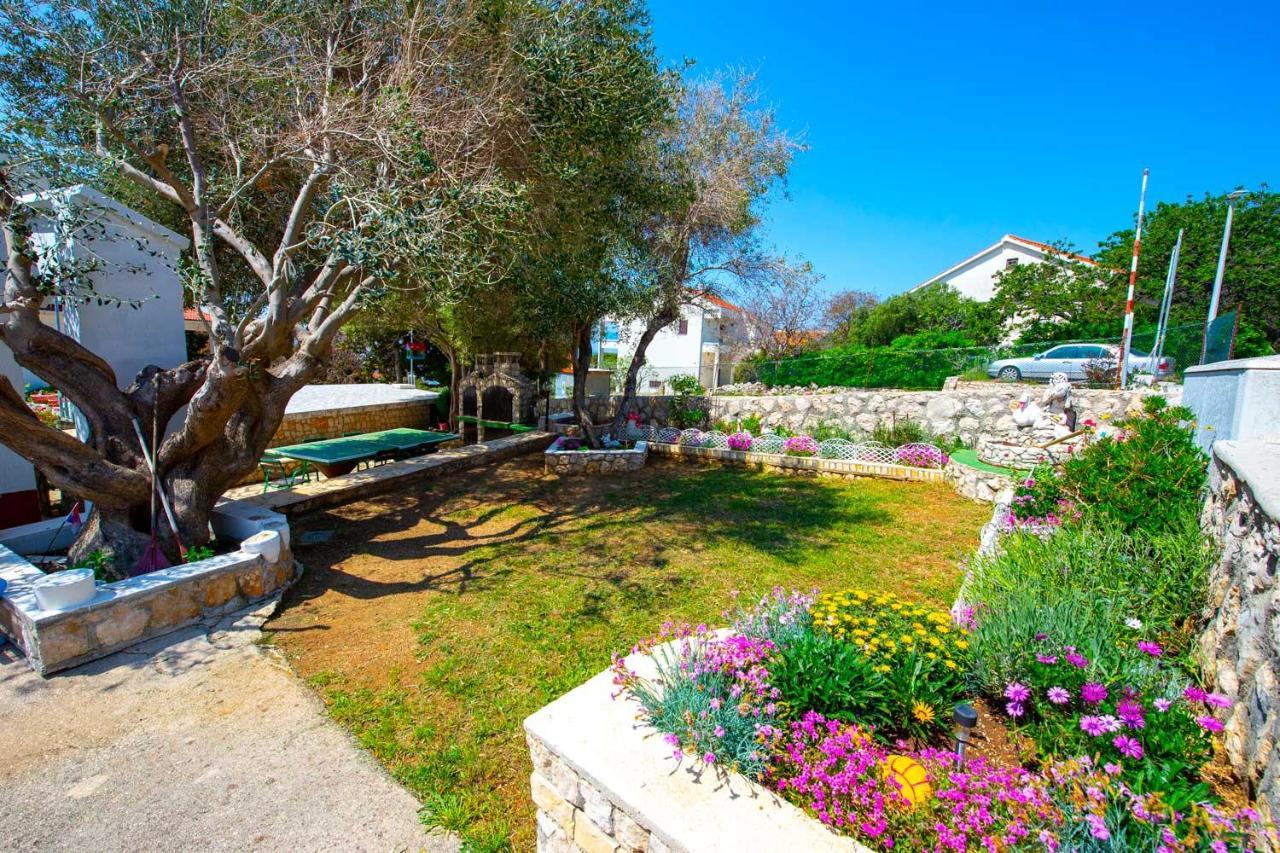 Garden Resort - Apartments Ruzmarin Potocnica Esterno foto