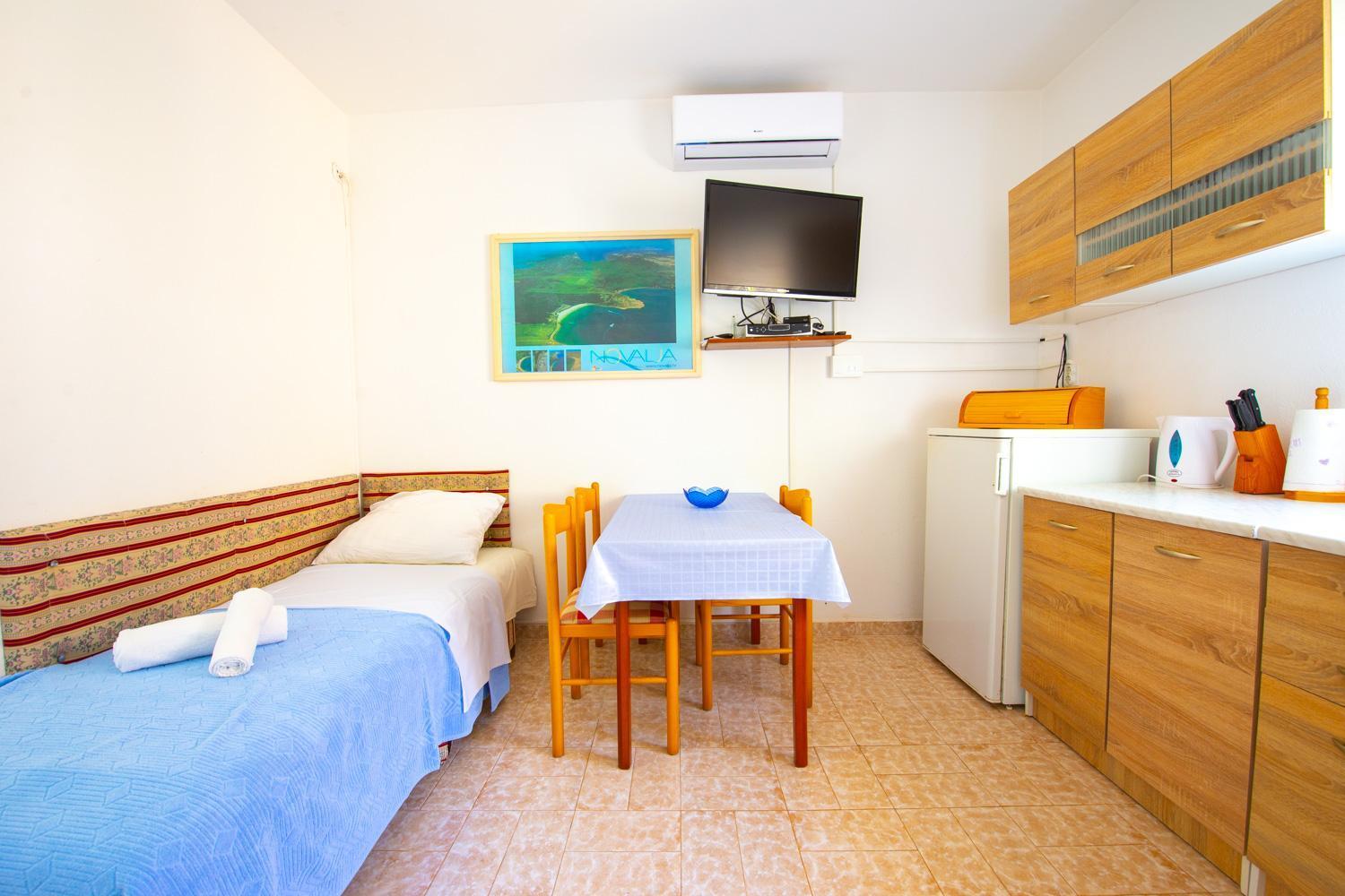 Garden Resort - Apartments Ruzmarin Potocnica Esterno foto
